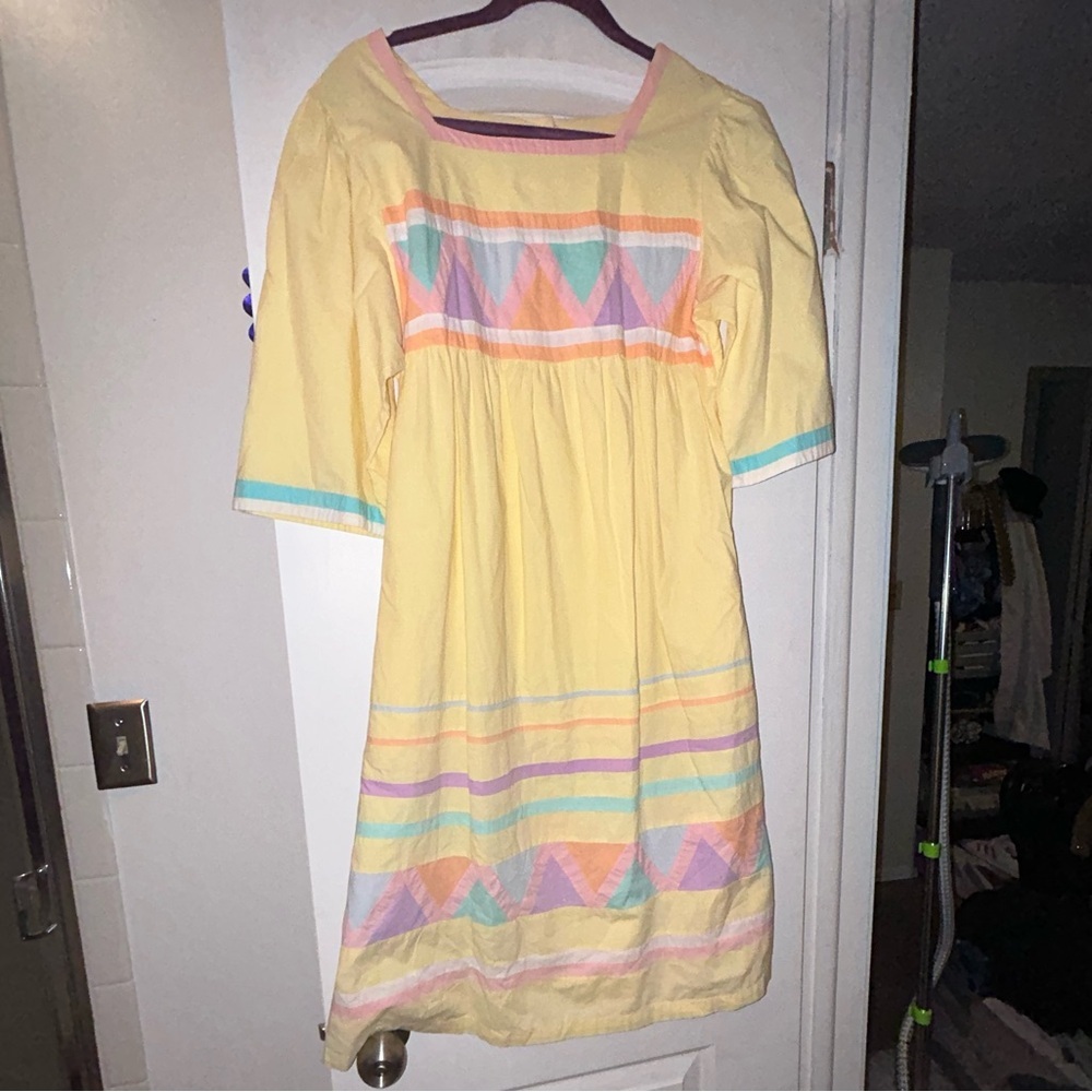 $22 sale
Vnt saybury house coa dress, yellow geometric cotton nightgown S flaw